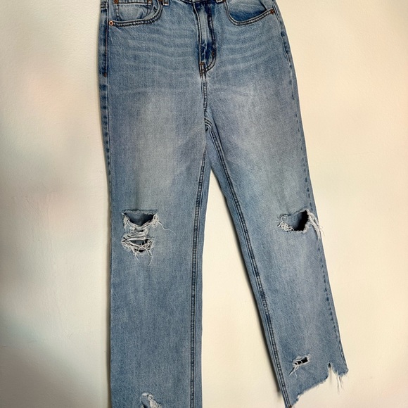 BDG Denim - BDG Women's Distressed‎ Jeans 27